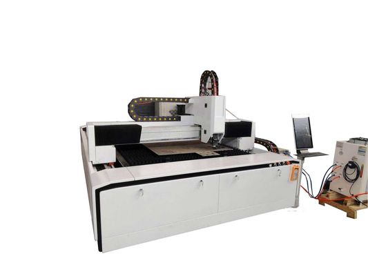 آلة قطع الصفائح المعدنية CNC ، آلة القطع بالليزر عالية الدقة HN1530