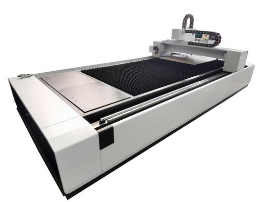آلة قطع الصفائح المعدنية CNC ، آلة القطع بالليزر عالية الدقة HN1530